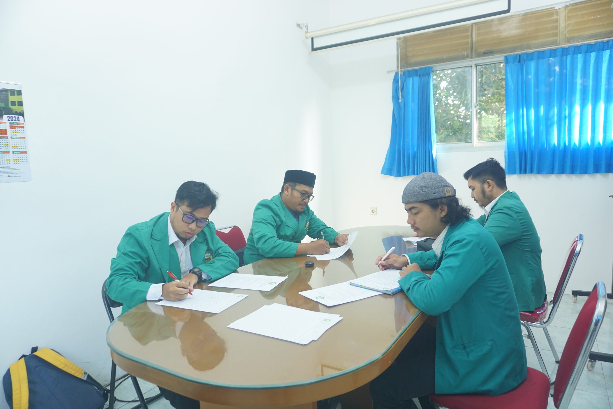 Read more about the article Mahasiswa Prodi Ilmu Al-Qur’an dan Tafsir STAI Al-Hidayah Bogor Melaksanakan Ujian Komprehensif
