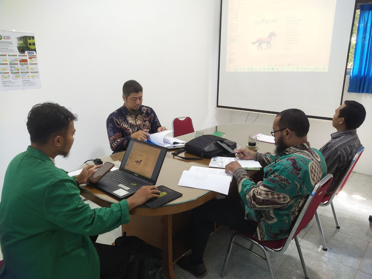 Read more about the article Mahasiswa Prodi Ilmu Al-Qur’an dan Tafsir STAI Al-Hidayah Bogor Sukses Laksanakan Sidang Proposal