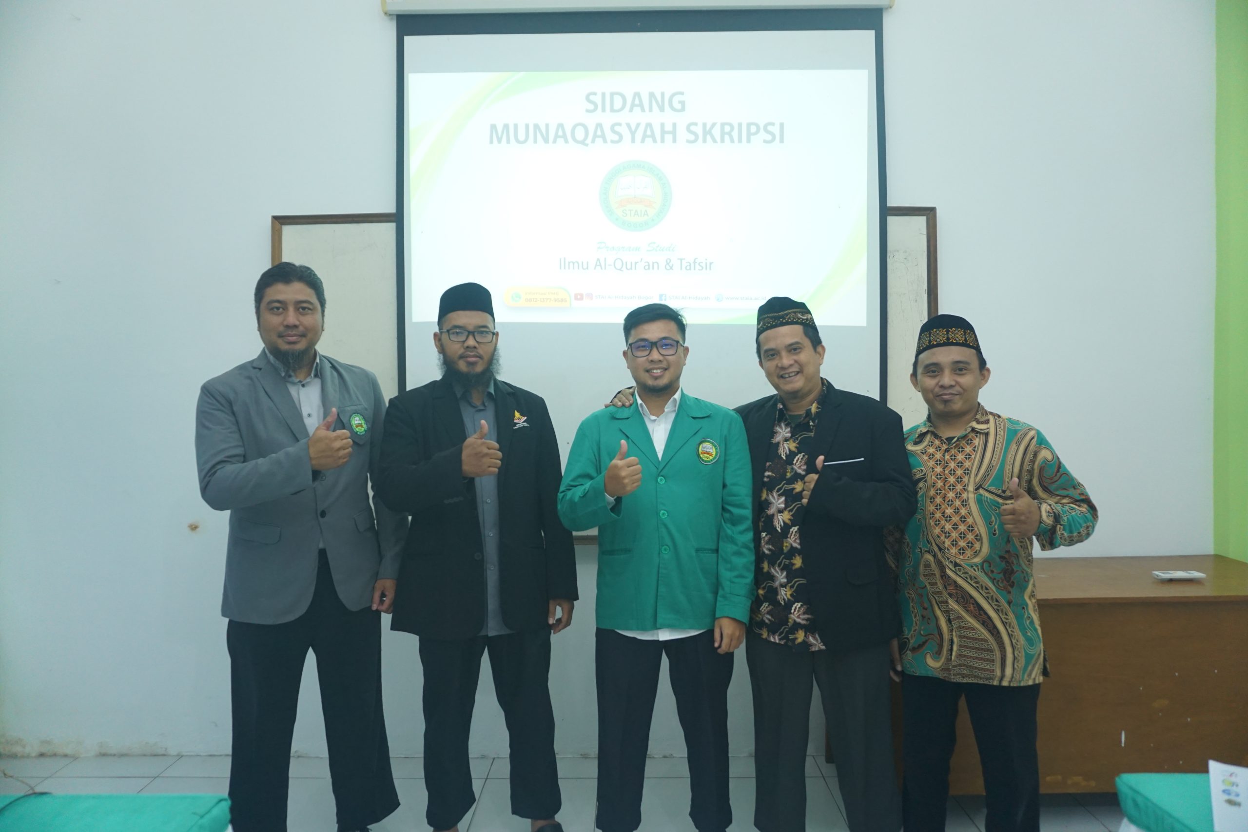 Read more about the article Dua Orang Mahasiswa Prodi Ilmu al-Qur’an dan Tafsir STAI Al-Hidayah Bogor Sidang Munaqasah Skripsi