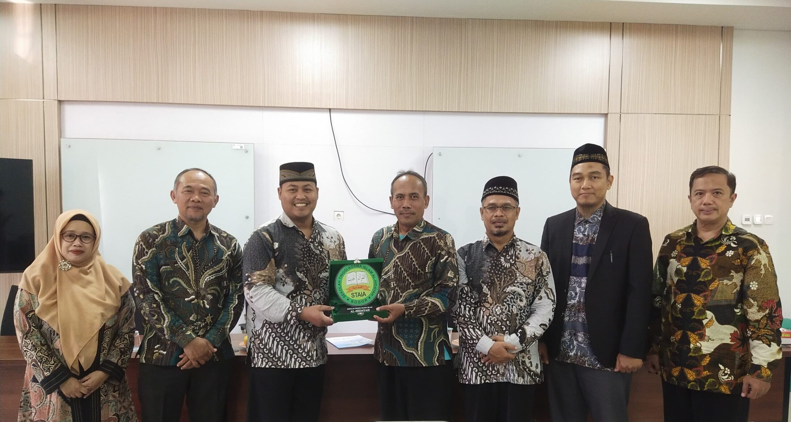 Read more about the article Prodi Ilmu Al-Qur’an dan Tafsir STAI Al-Hidayah Bogor Lakukan Benchmarking ke UIN Sunan Gunung Djati Bandung